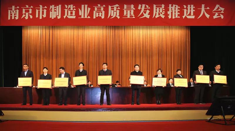 15516842527794416jBP.jpg 15516842527794416jBP.jpg